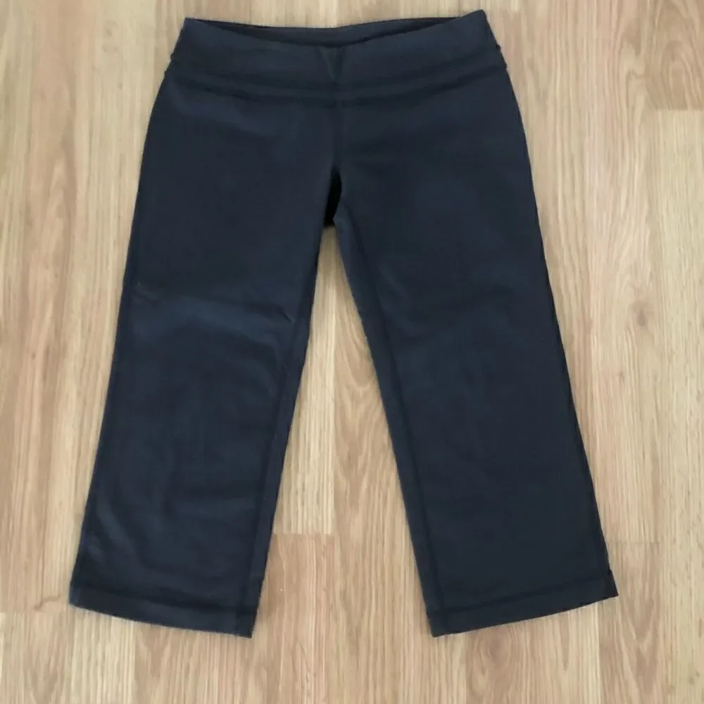 LULULEMON Plum Brown Crop Capri Leggings - Picture 8 of 8